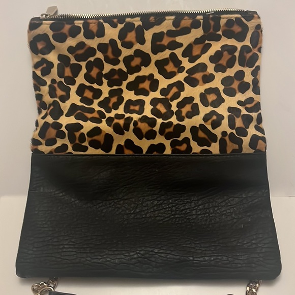 Animal print black foldover clutch bag with gold chain - Picture 5 of 8